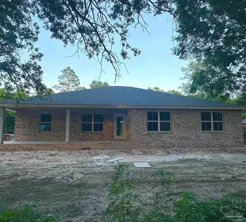 Exterior - 5721 Lofty Pines Dr, Milton, FL 32570 photo 3 of 4
