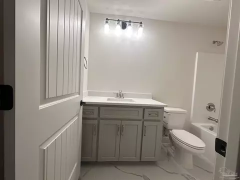 Bath - 5721 Lofty Pines Dr, Milton, FL 32570 photo 5 of 6