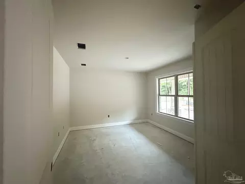 Bedroom - 5721 Lofty Pines Dr, Milton, FL 32570 photo 2 of 5