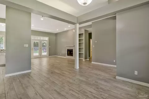 Living - 5333 Rowe Trl, Pace, FL 32571 photo 4 of 4
