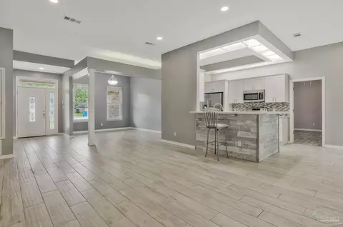 Entry Way - 5333 Rowe Trl, Pace, FL 32571 photo 1 of 2