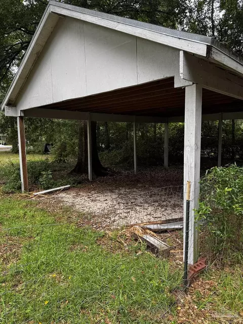 Exterior - 6358 Dixie Rd, Milton, FL 32570 photo 5 of 5