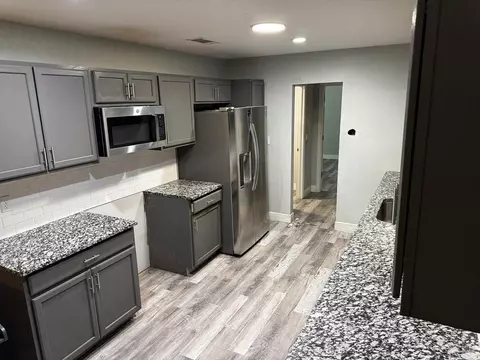 Kitchen - 6358 Dixie Rd, Milton, FL 32570 photo 2 of 3