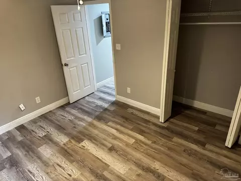 Bedroom - 6358 Dixie Rd, Milton, FL 32570 photo 2 of 3