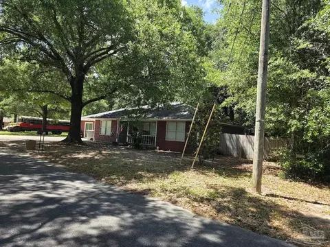 Exterior - 6358 Dixie Rd, Milton, FL 32570 photo 2 of 5