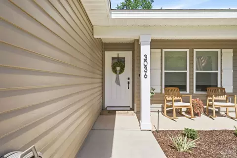 Exterior - 3036 N 13th Ave, Milton, FL 32583 photo 5 of 11