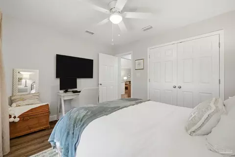Bedroom - 3036 N 13th Ave, Milton, FL 32583 photo 6 of 9