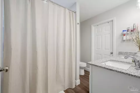 Bath - 3036 N 13th Ave, Milton, FL 32583 photo 1 of 6