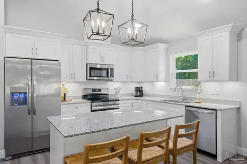 Kitchen - 3036 N 13th Ave, Milton, FL 32583 photo 6 of 6