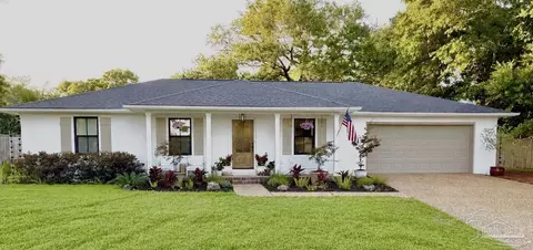 308 Smith Cir, Gulf Breeze, FL 32561