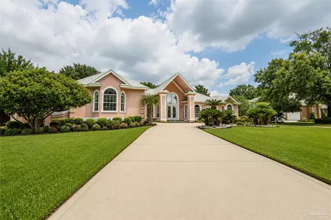 Exterior - 5542 Oakmont Dr, Pace, FL 32571 photo 2 of 13