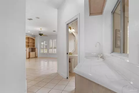Entry Way - 5542 Oakmont Dr, Pace, FL 32571 photo 2 of 5
