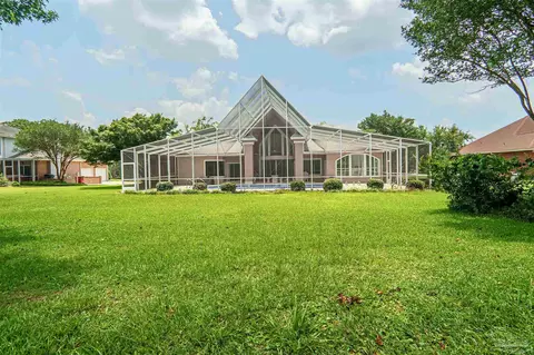 Exterior - 5542 Oakmont Dr, Pace, FL 32571 photo 9 of 13