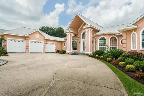 Exterior - 5542 Oakmont Dr, Pace, FL 32571 photo 5 of 13
