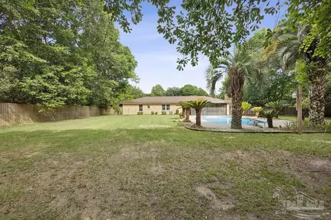 Exterior - 5329 Casper Cir, Milton, FL 32570 photo 8 of 9