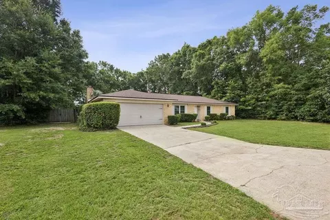 Exterior - 5329 Casper Cir, Milton, FL 32570 photo 6 of 9