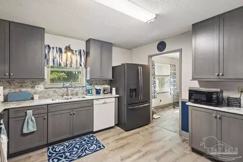 Kitchen - 5329 Casper Cir, Milton, FL 32570 photo 1 of 1