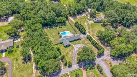 5500 Baker Rd, Milton, FL 32570