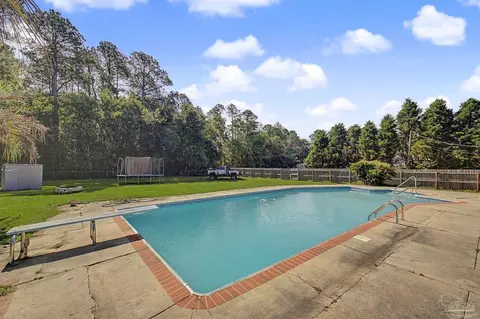Exterior - 5500 Baker Rd, Milton, FL 32570 photo 6 of 10