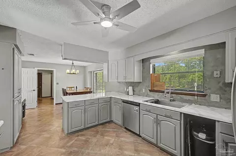 Kitchen - 5500 Baker Rd, Milton, FL 32570 photo 4 of 4