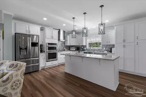 4955 Blue Ribbon Dr, Milton, FL 32583