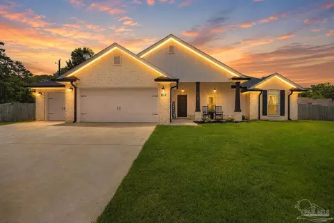 3132 Lynn Dr, Navarre, FL 32566