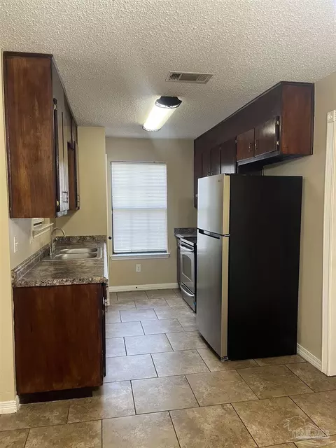 Kitchen - 5898 Independence Dr, Milton, FL 32570 photo 1 of 3