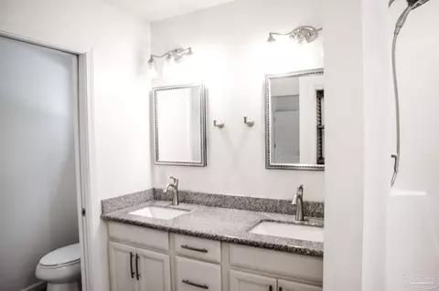 Bath - 4281 Castille Ave, Pace, FL 32571 photo 2 of 4