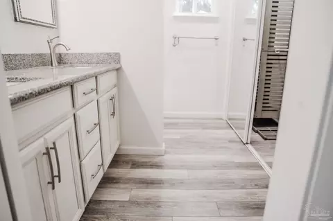 Bath - 4281 Castille Ave, Pace, FL 32571 photo 1 of 4