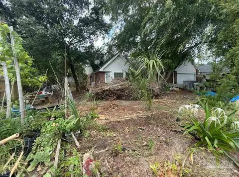 2280 Prytania Cir, Navarre, FL 32566