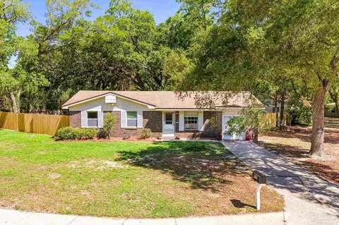 4940 La Ceiba Dr, Pensacola, FL 32526
