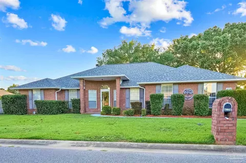 4779 Winterdale Dr, Pace, FL 32571