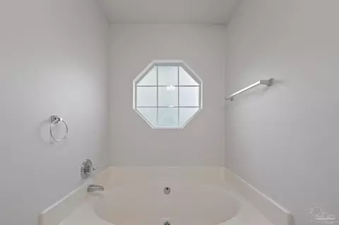 Bath - 4779 Winterdale Dr, Pace, FL 32571 photo 3 of 6