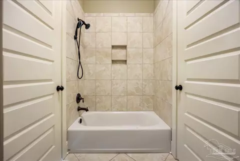 Bath - 6099 Curtis Rd, Pace, FL 32571 photo 4 of 6