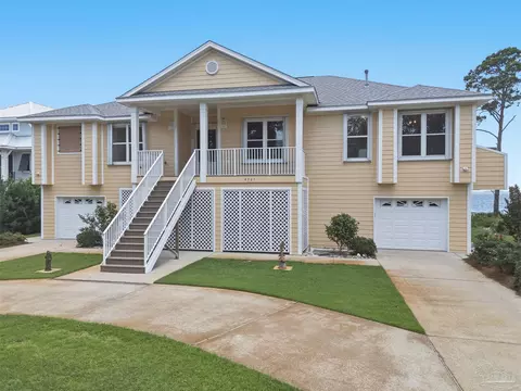 4561 Sabine Dr, Gulf Breeze, FL 32563