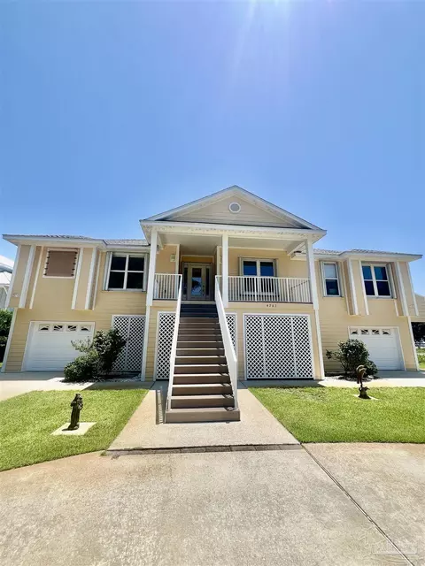 4561 Sabine Dr, Gulf Breeze, FL 32563