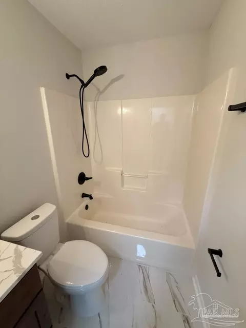 Bath - 5386 Traci Dr, Milton, FL 32583 photo 4 of 4