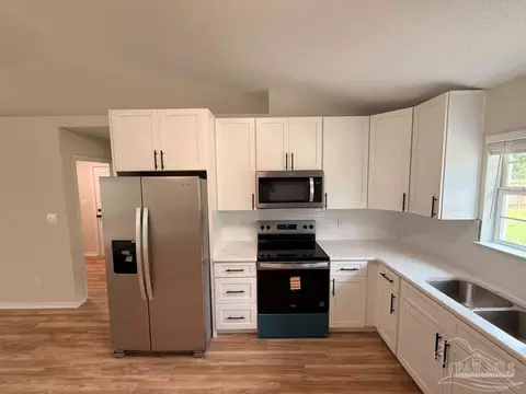 Kitchen - 5386 Traci Dr, Milton, FL 32583 photo 1 of 1