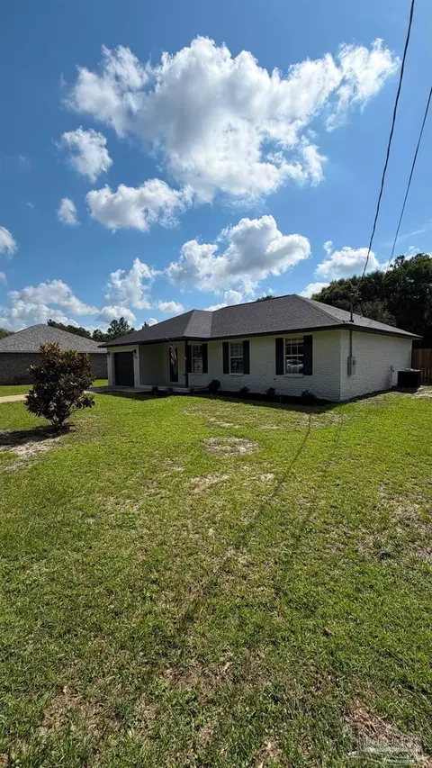 Exterior - 5386 Traci Dr, Milton, FL 32583 photo 5 of 10