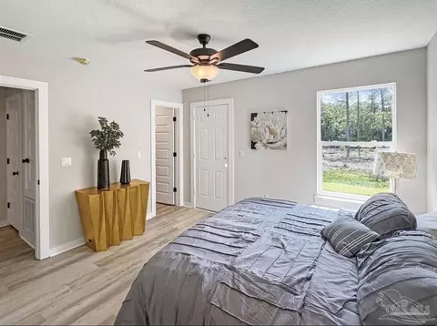 Bedroom - 3217 Damon Dr, Milton, FL 32583 photo 2 of 4