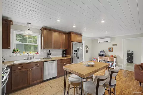 Kitchen - 1850 Garcon Point Rd, Milton, FL 32583 photo 5 of 5
