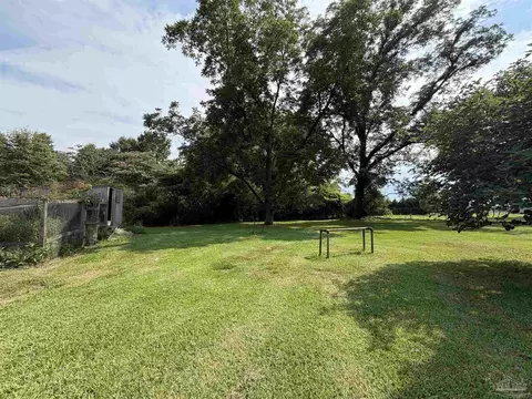 Exterior - 6693 Camp Henderson Rd, Jay, FL 32565 photo 11 of 12