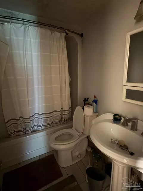 Bath - 6693 Camp Henderson Rd, Jay, FL 32565 photo 1 of 2