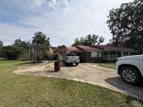 Exterior - 6693 Camp Henderson Rd, Jay, FL 32565 photo 1 of 12