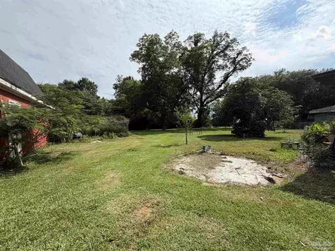 Exterior - 6693 Camp Henderson Rd, Jay, FL 32565 photo 7 of 12