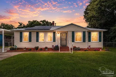 422 Gibbs Rd, Pensacola, FL 32507