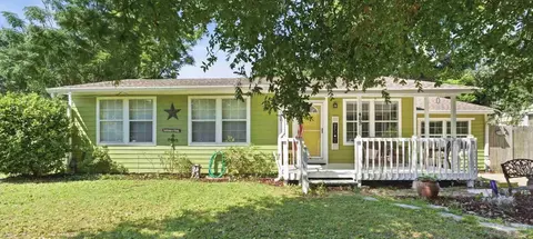 403 Rue Max St, Pensacola, FL 32507