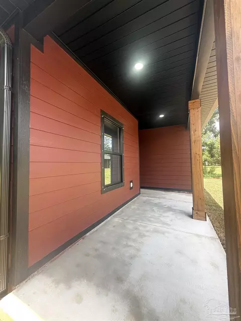 Exterior - 13748 N Hwy 87, Jay, FL 32565 photo 5 of 6