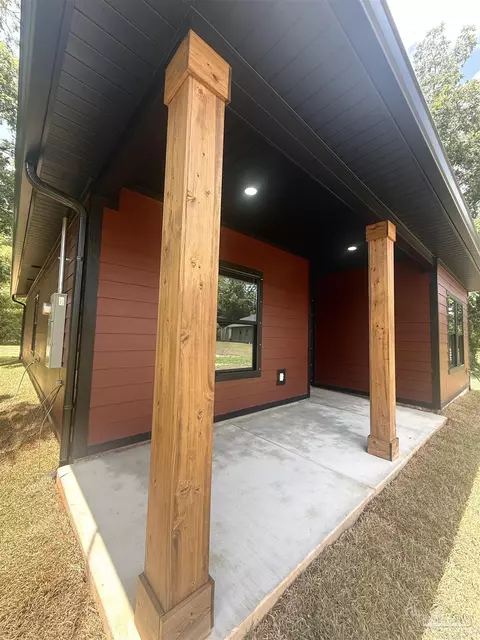 Exterior - 13748 N Hwy 87, Jay, FL 32565 photo 6 of 6
