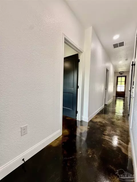 Entry Way - 13748 N Hwy 87, Jay, FL 32565 photo 7 of 7